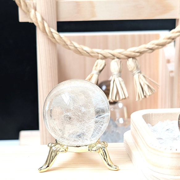 ルチルクォーツスフィア 33ミリ 最強針水晶 台座付 金銭運が爆