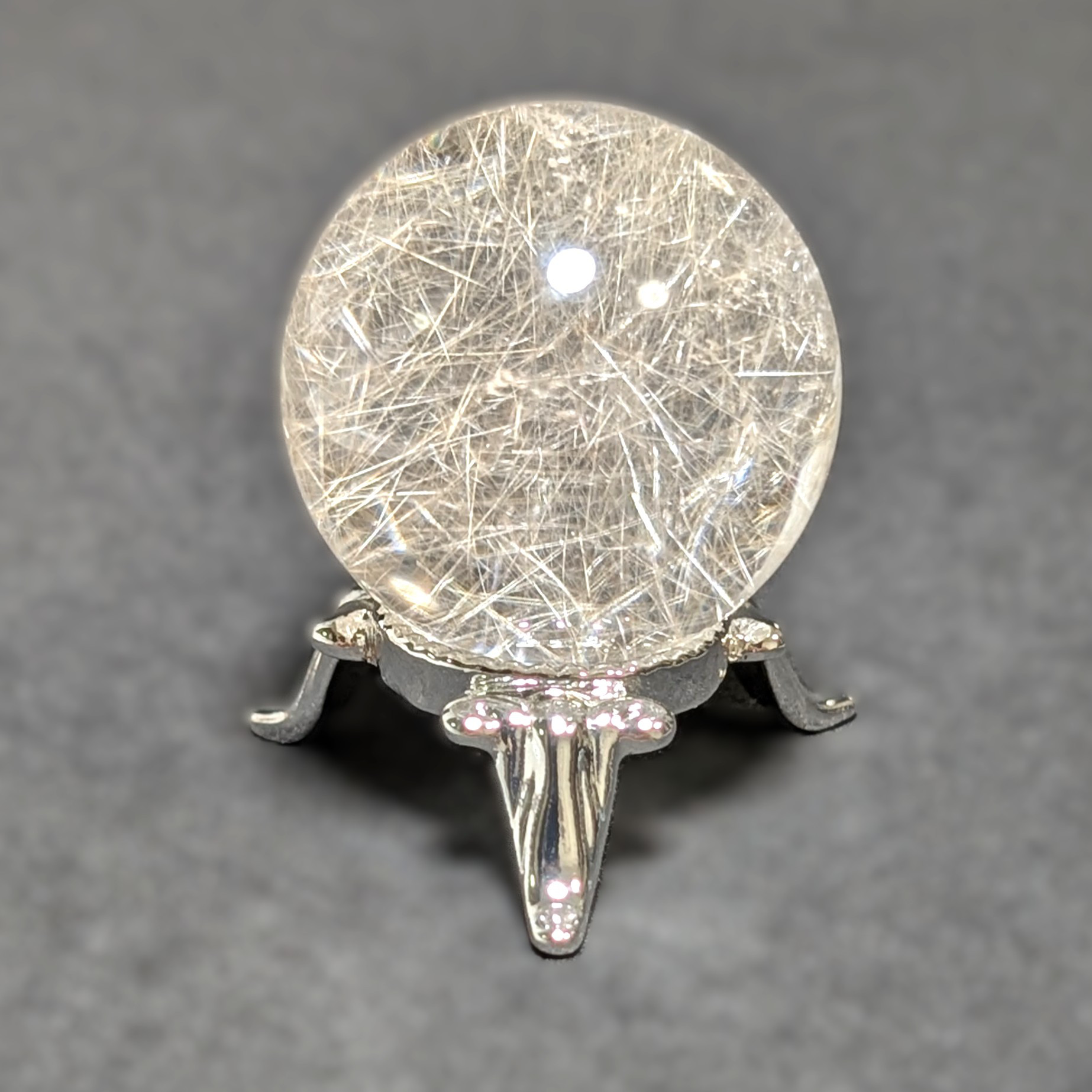 金銭運が爆上がり】ルチルクォーツスフィア 33ミリ 針水晶 台座付