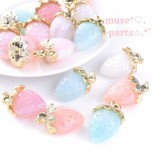 いちごパフェ⭐︎★デニムリメイクチャーム いちごパフェデニムリメイクチャーム いちごパフェ☆様専用
