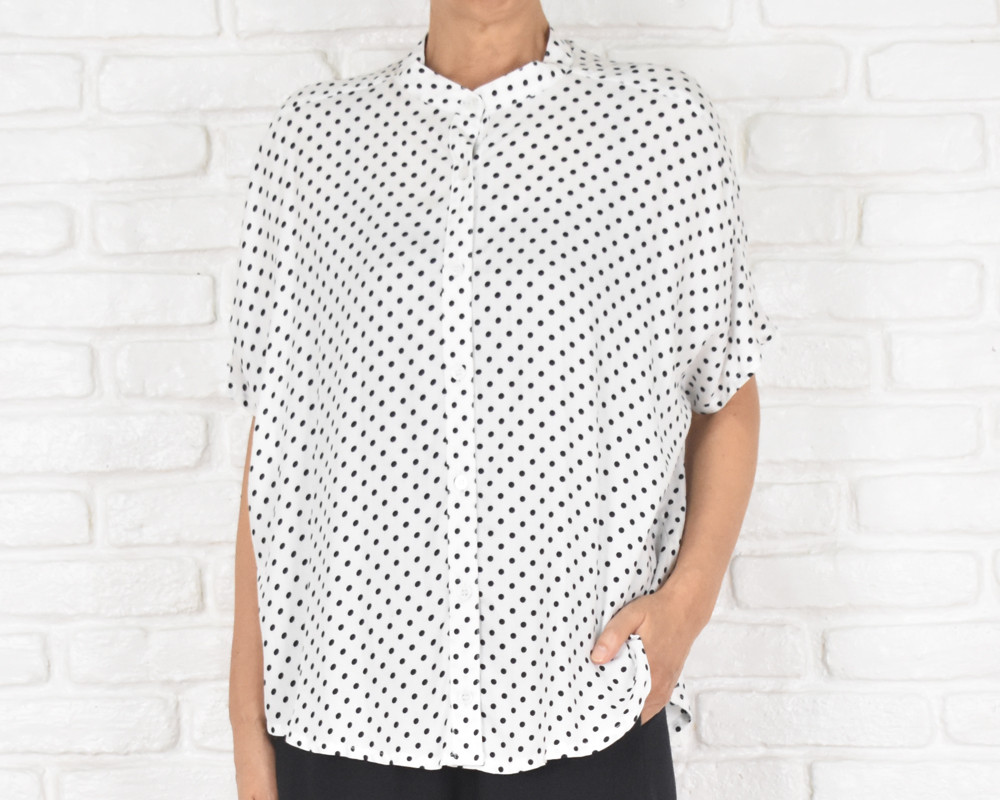 ドット柄ドルマンシャツ　水玉　ホワイト