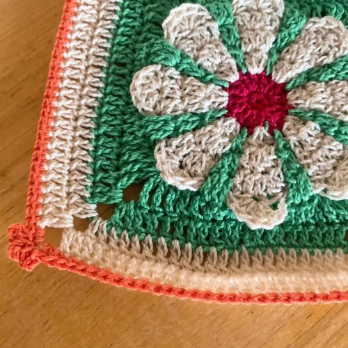 デイジーモチーフ編みカバー その他インテリア雑貨 どりぃ 通販