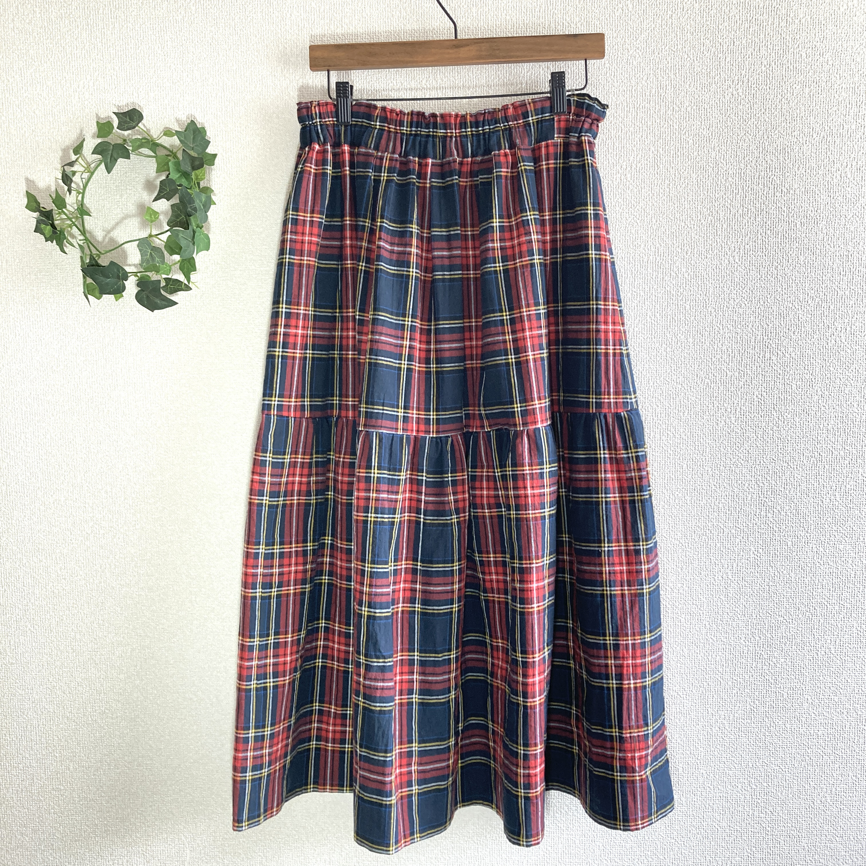 綿麻タータンチェックワッシャー   ネイビー＆赤　ティアードスカート ロング丈　85cm