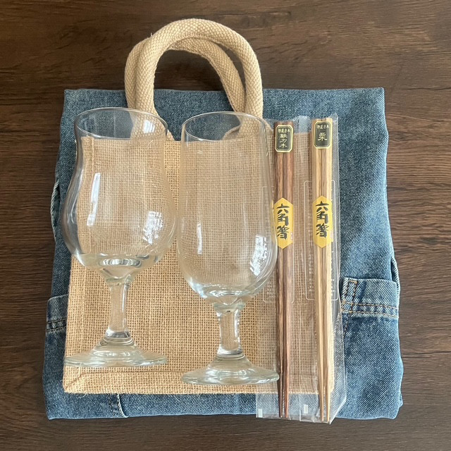 ＜SET＞特別価格 エプロン(ライトブルー)・グラス２・箸２・麻手提げ袋セット