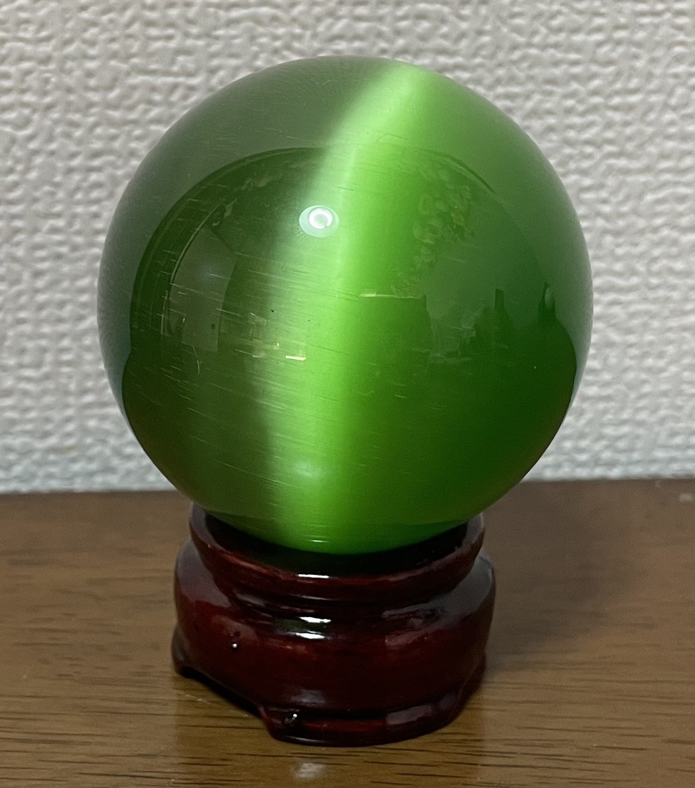 キャッツアイ 丸玉 グリーン 緑 置物 猫目石 インテリア 小物