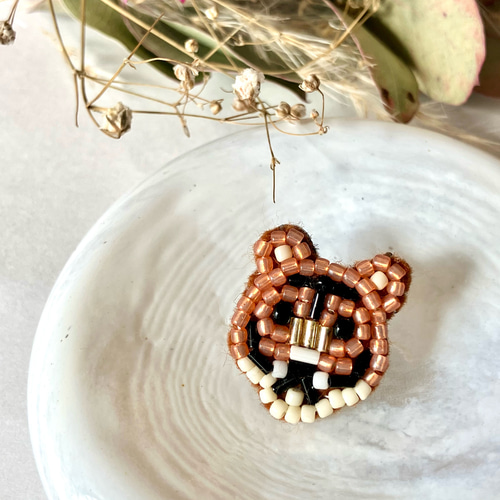 ビーズ刺繍　虎 ビーズ刺繍】虎くん【ブローチ】 ブローチ wafu wafu 通販