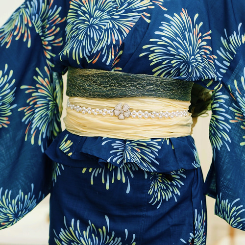 新品未使用♡二部式浴衣♡紺色花火柄♡セパレート浴衣♡ホワイト帯付き 浴衣 紺浴衣 ネイビー浴衣 大きい花柄 セパレート 二部式 洋服