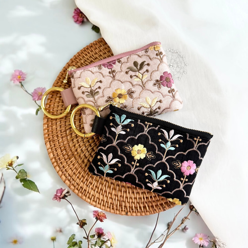 豪華インド刺繍生地◇総刺繍/カラビナ付きフラットポーチ/マルチ