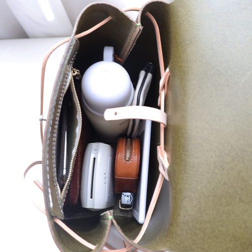 牛革手作りリュックサックレザーバックパック リュック・バックパック