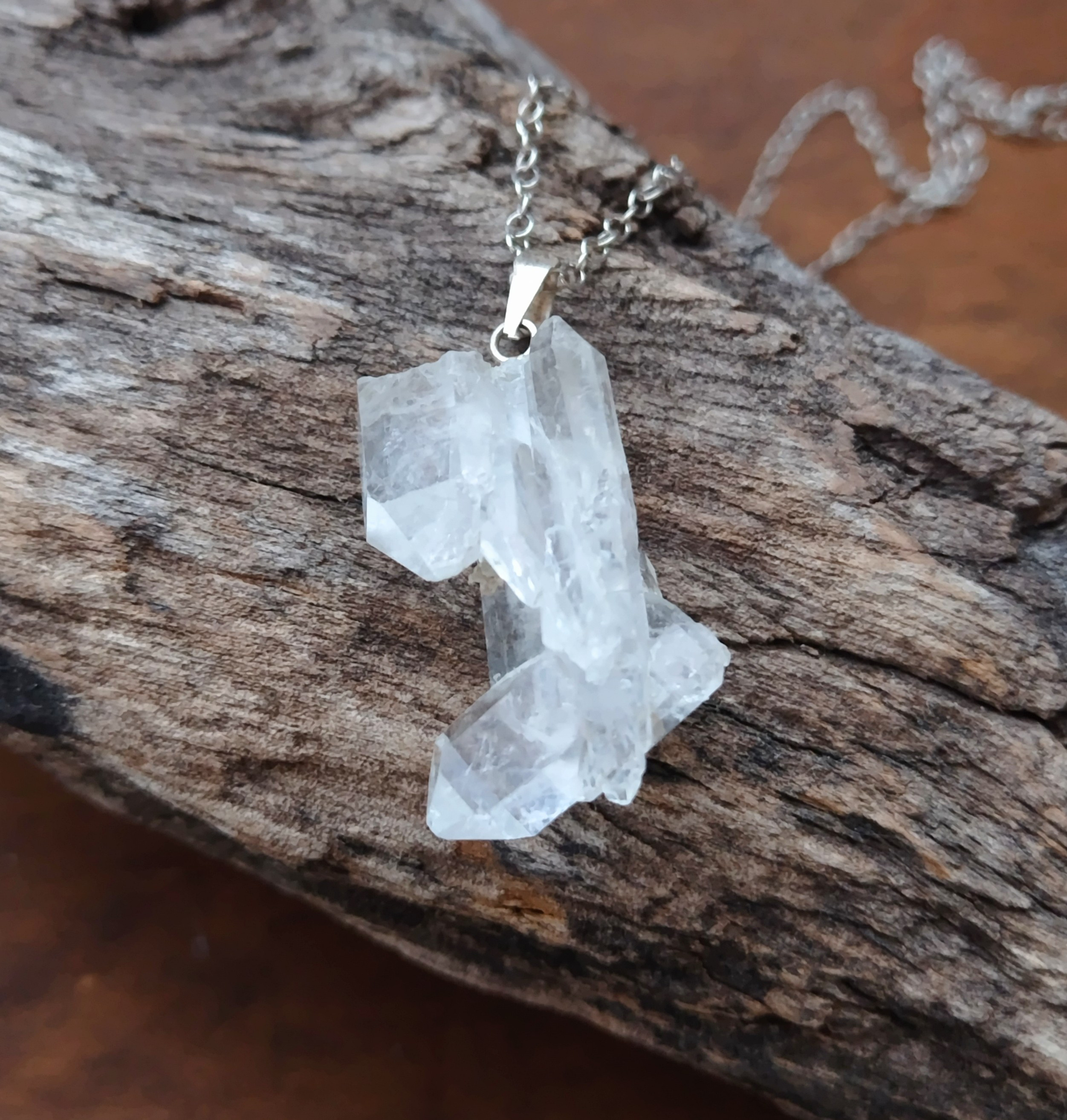 ファーデンクォーツのペンダント