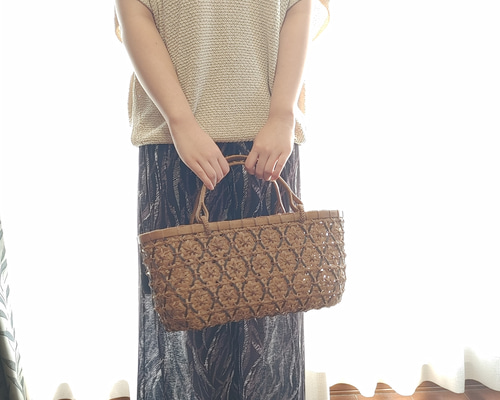 柿渋染め 菊花華編みの涌立模様 横長籠バッグ 着物や浴衣 シックな装い