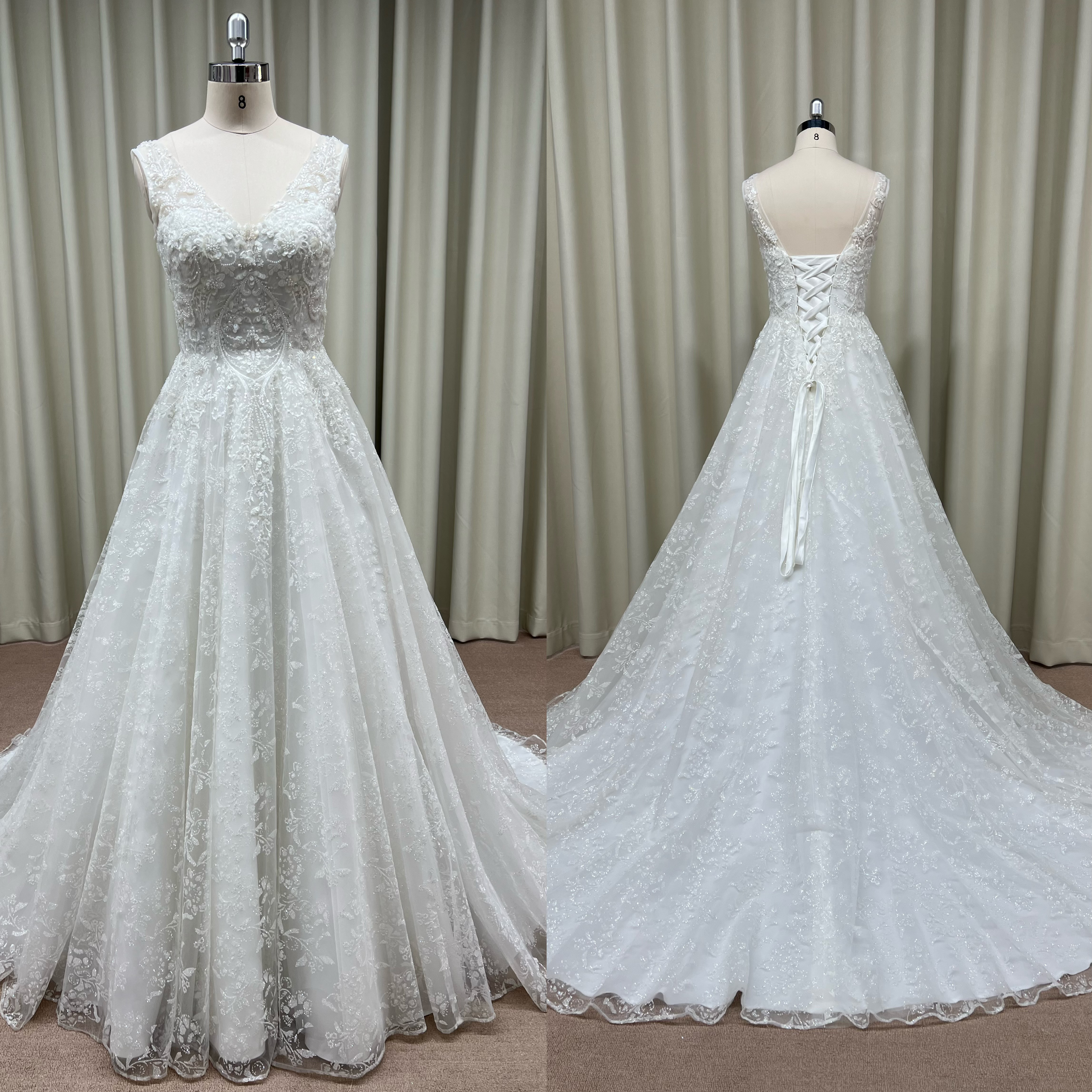 【花柄レース＆スパンコール】Aライン刺繍ウェディングドレス｜Vネック＆ロングトレーンデザイン