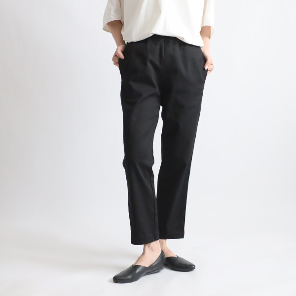 ⁂ラスト３　春うららＳＡＬＥ　９０cm厚地ストレッチ伸縮コットンチノ生地　脚長すっきり ゆったりパンツ レギパン黒R74