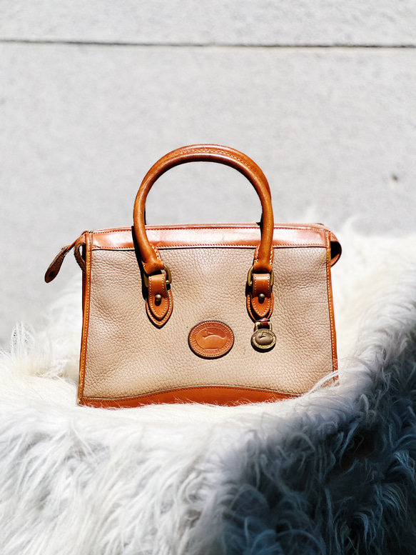 Dooney & Bourke ボストンバッグ　キャンバス×レザー　カラフルロゴ 79253d708e22e1a177eaa0c469d1a9