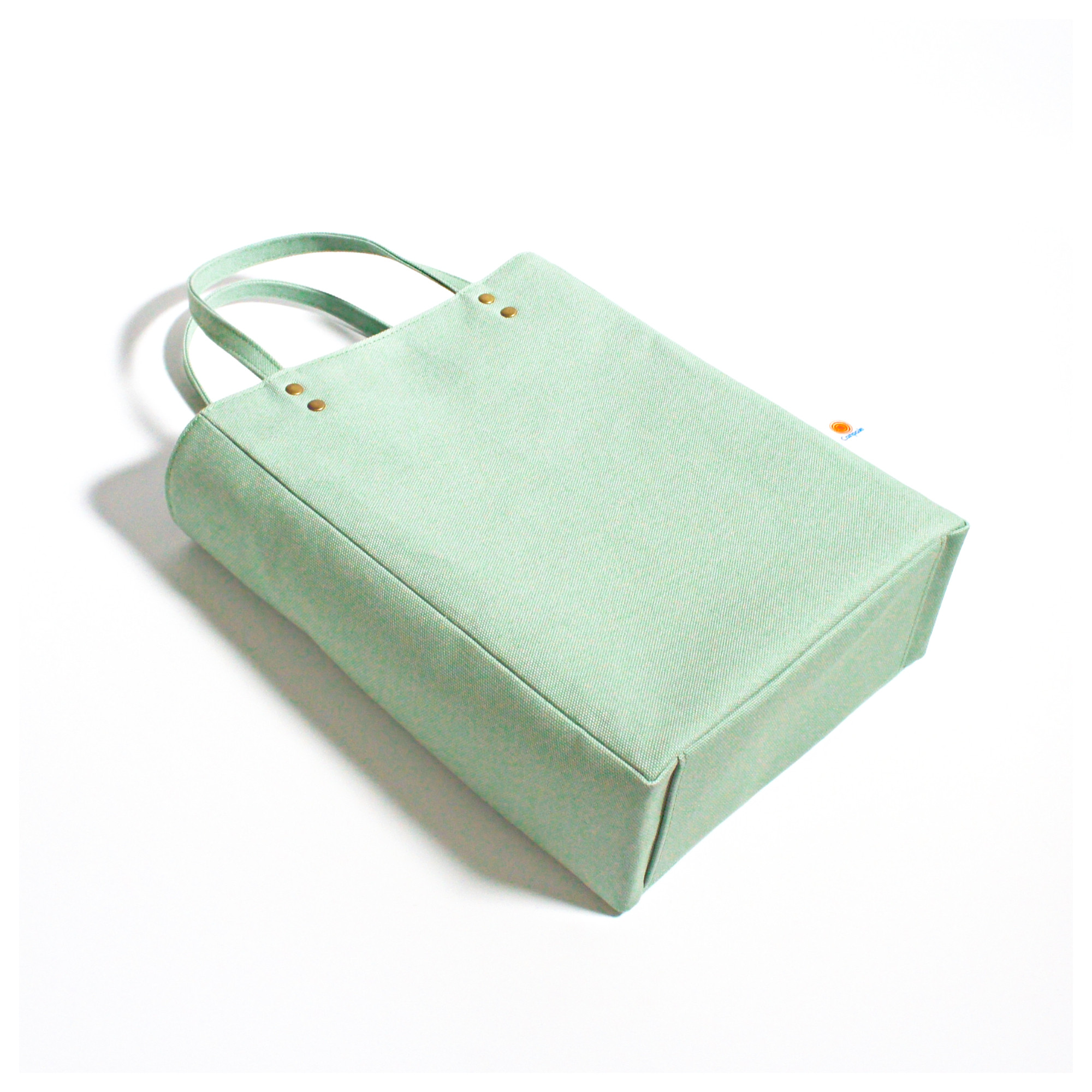 ”人気バッグ2点セット” PVCのスクエアサコッシュ（グレー）と帆布のペーパーバッグトート（ペールグリーン）《受注制作》