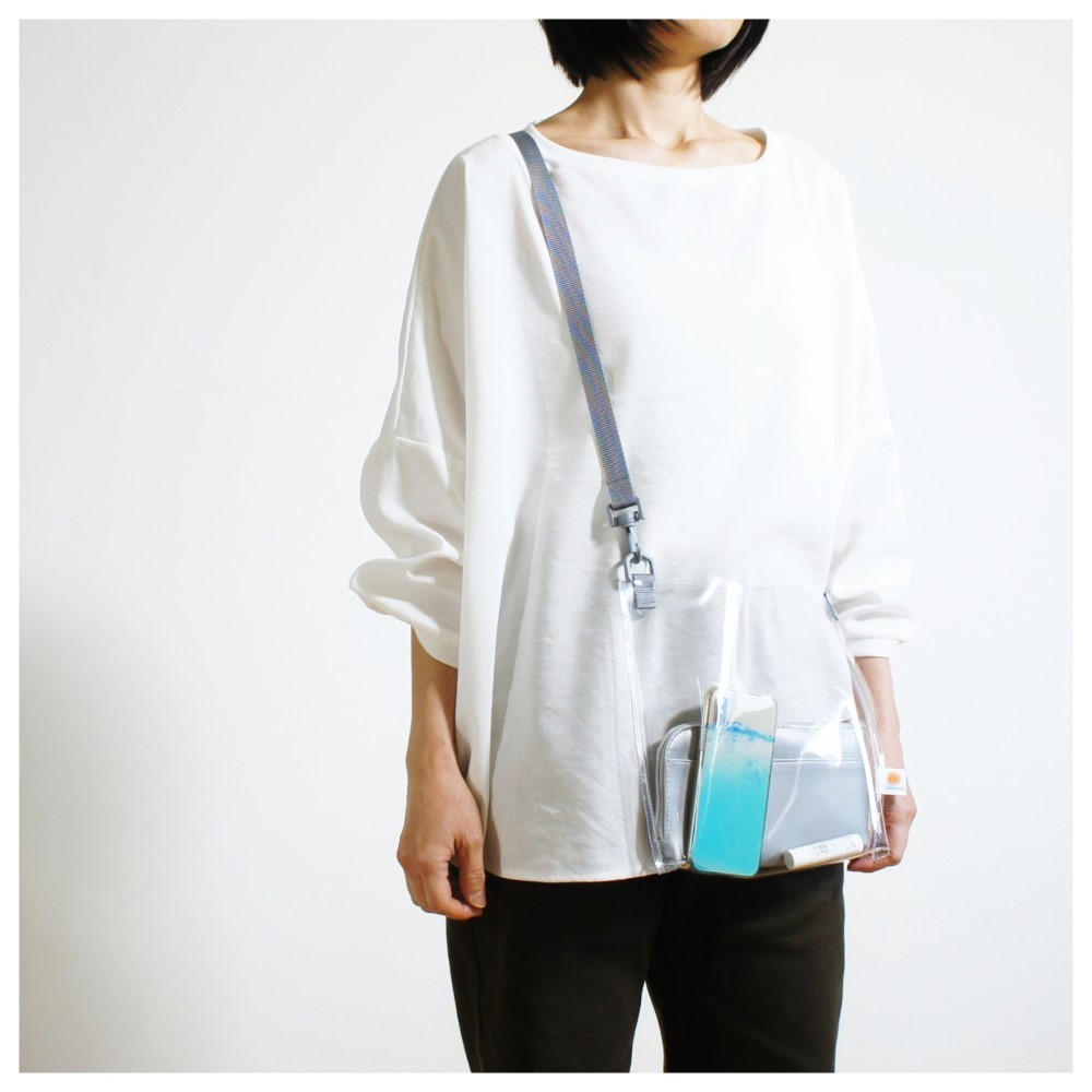 ”人気バッグ2点セット” PVCのスクエアサコッシュ（グレー）と帆布のペーパーバッグトート（ペールグリーン）《受注制作》