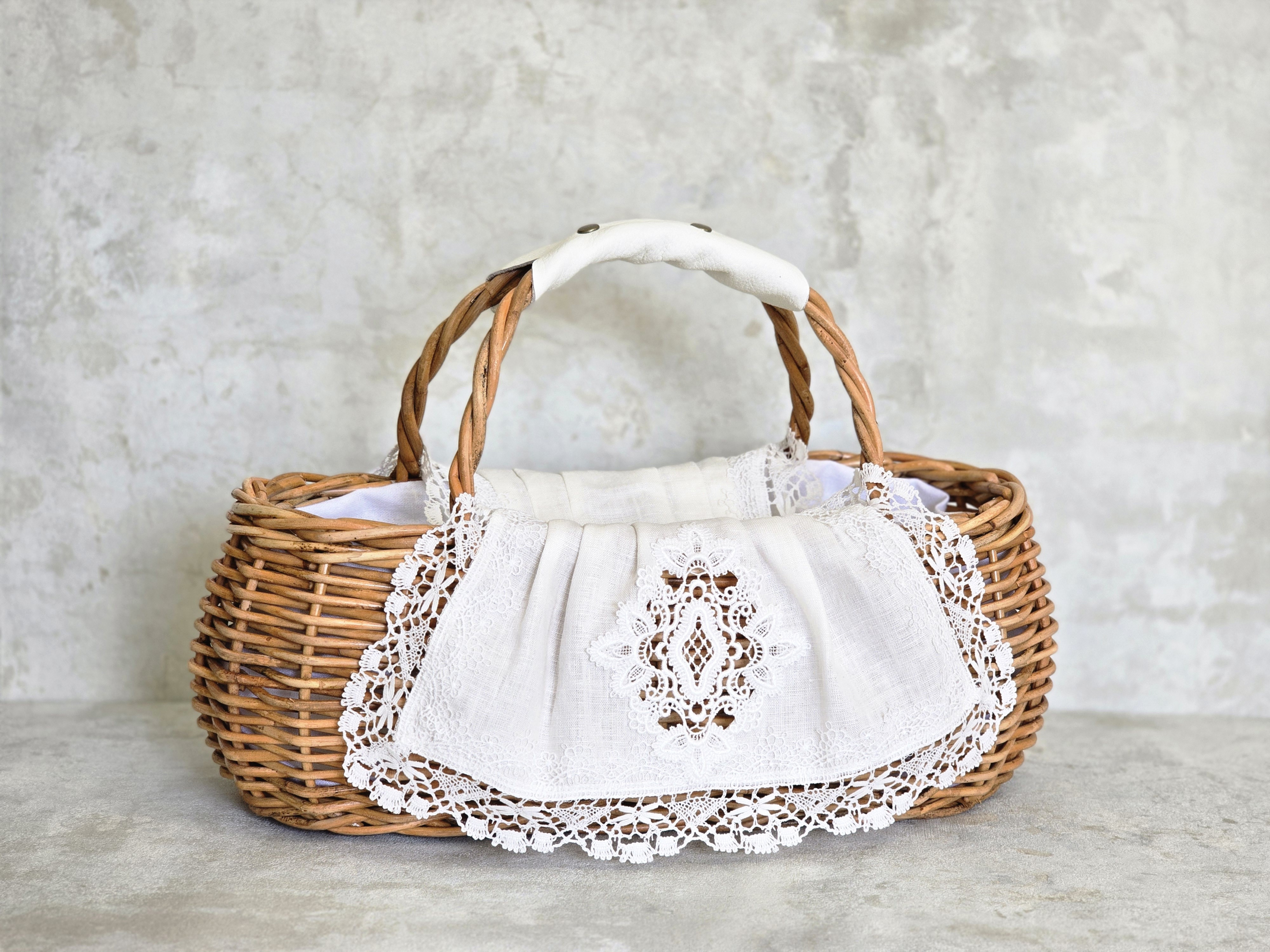 アラログのオーバルかごバッグ ～ リネン×レースの上品カバー付き ～
