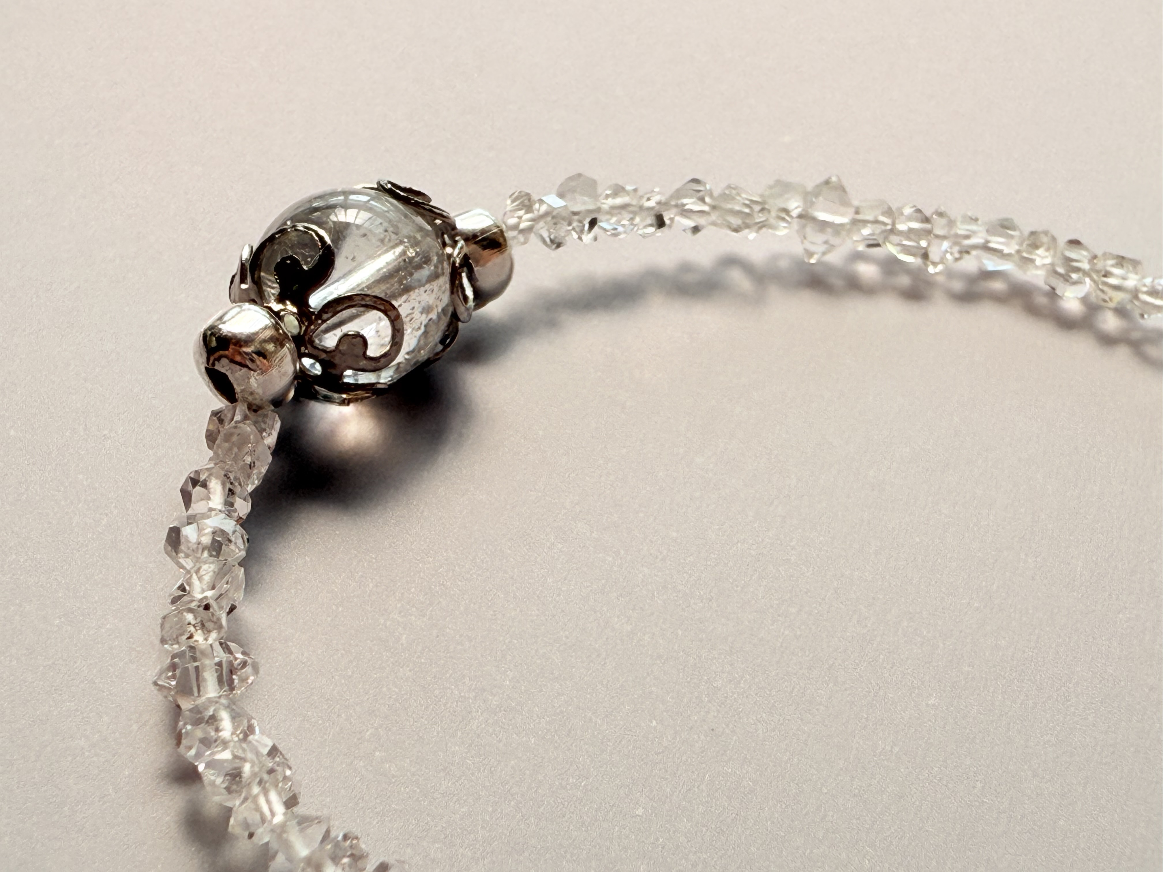 女性が輝くための天然石ハーキマーダイヤモンド華奢ブレスレット