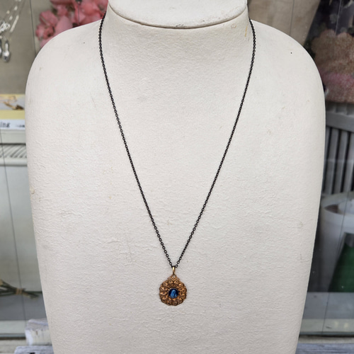 七宝のアンティークパーツネックレス（フランス製のパーツ