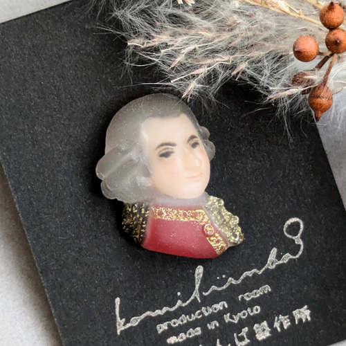 モーツァルトさんのピンバッジ／アクセサリー ピンバッチ こみくんば