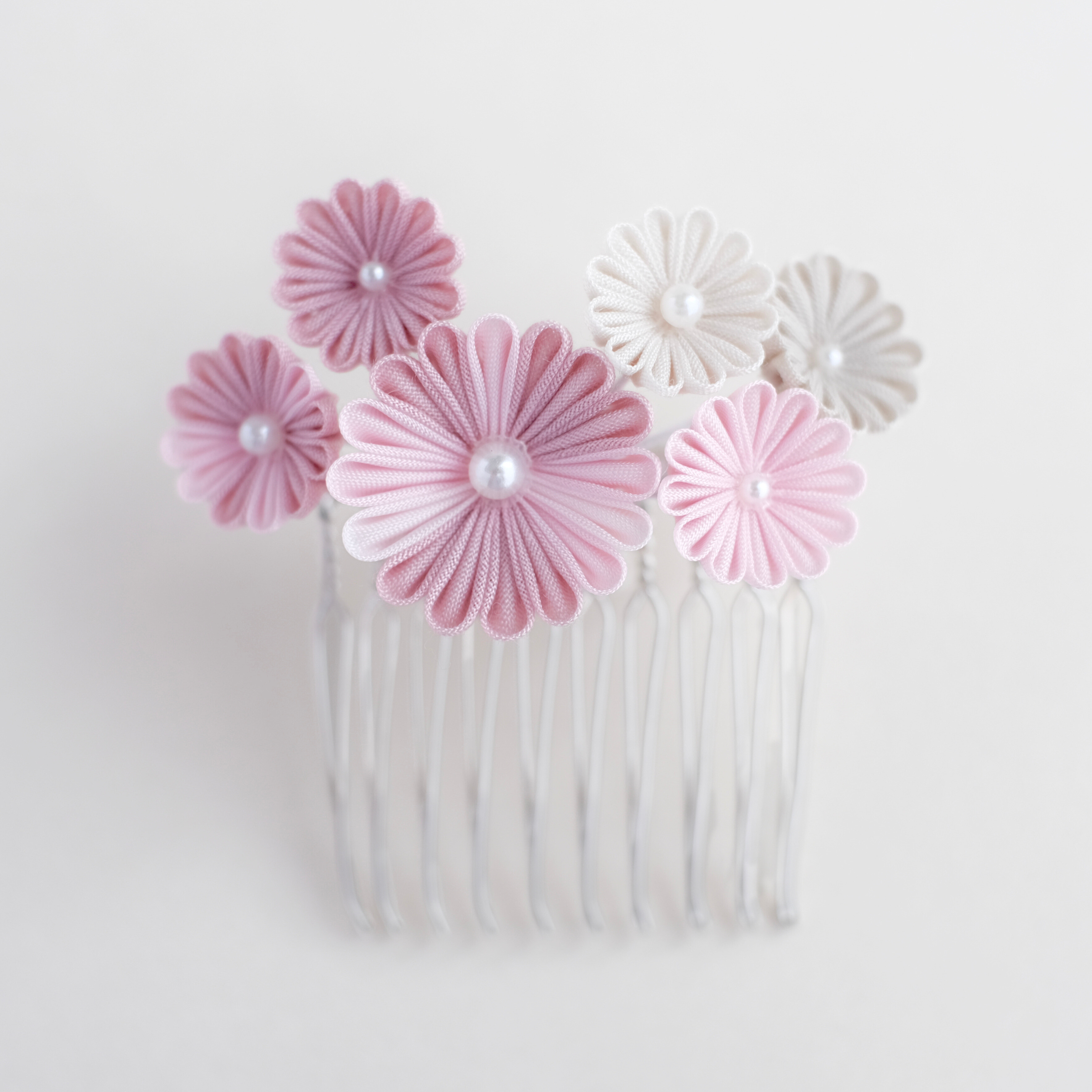 つまみ細工 髪飾り「小さな花束のコームかんざし」【 モーブ 】