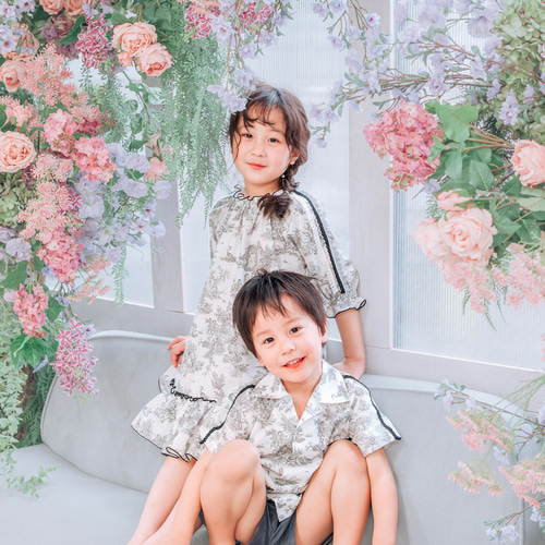 受注製作】トワルドジュイ肩フリルワンピース80〜140（スモック