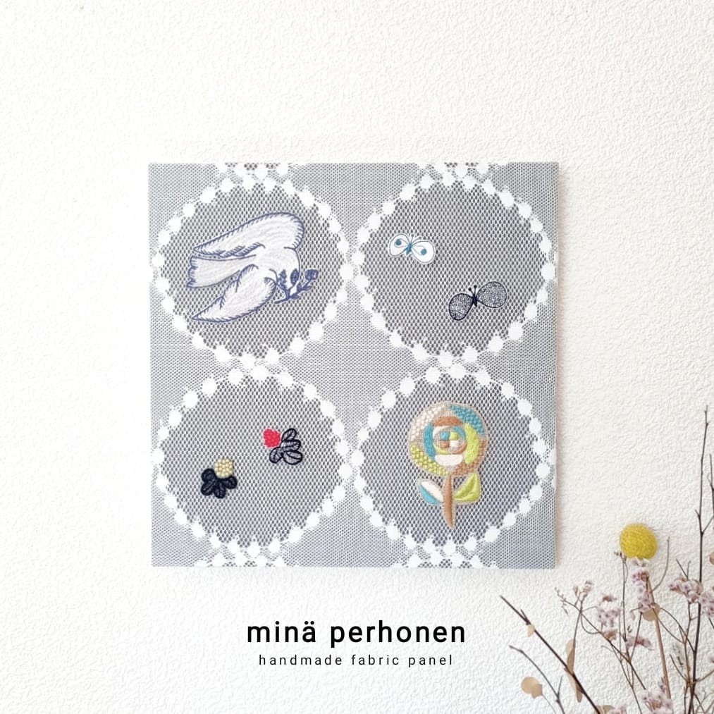 レースタンバリン　ファブリックパネル　ミナペルホネン　インテリア　北欧　チョウチョ　サンドローズ　　プレゼント　ベリー