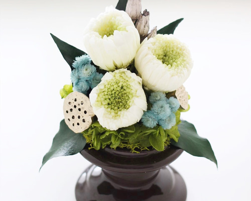 ♧* 可愛らしい菊がメイン♡ 花器付き♬ ２個セット 造花アレンジメント♡ ♧* 可愛らしい菊がメイン♡ 花器付き♬ 2個セット 造花