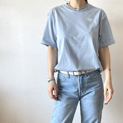 【夏限定8/31まで】爽やかブルーのハートTシャツ／オーガニックコットンTシャツ（受注生産） 5枚目の画像