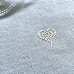 【夏限定8/31まで】爽やかブルーのハートTシャツ／オーガニックコットンTシャツ（受注生産） 3枚目の画像