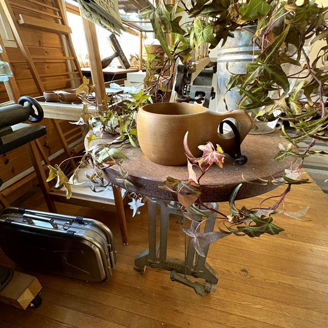 016日本製〉飛騨産 天然無垢  朴の木材の ククサ 内面合成漆仕上 送料無料１点ものマグカップ