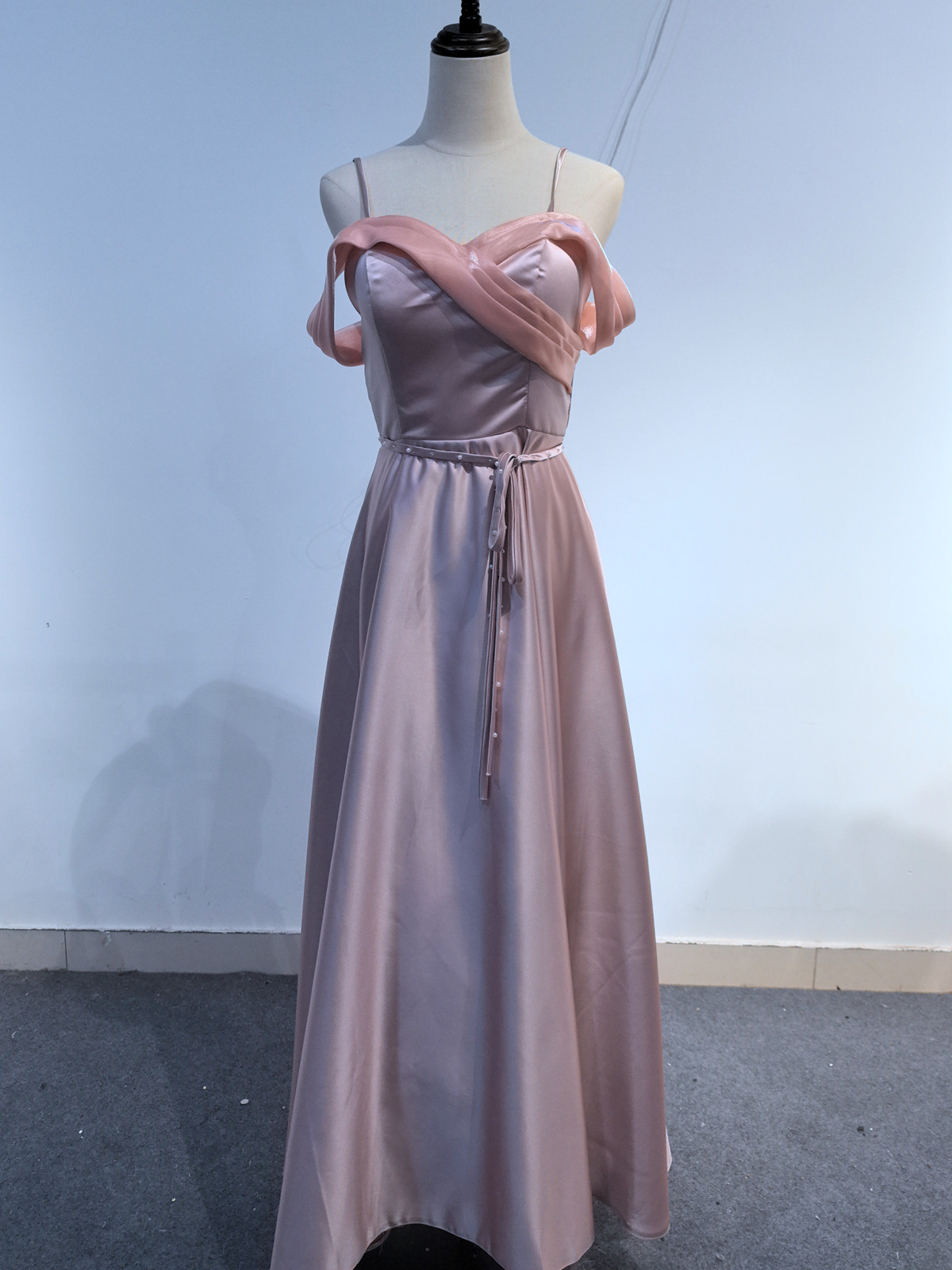 セクシー キャミソール美しい胸元の大きな カラードレス オーダーメイド可能音楽会 合コン  デート  パーティーD70