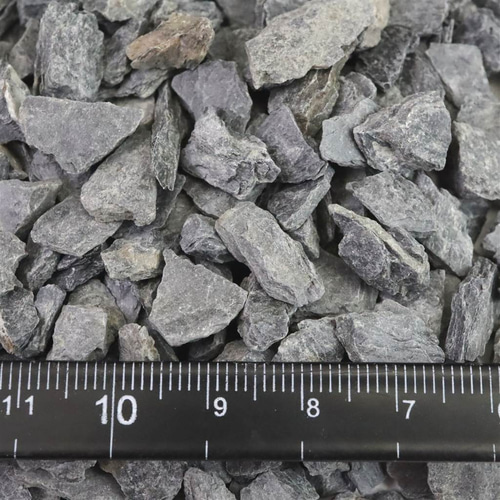 石墨千枚岩 さざれ（磨き） S 100g #84009 ペンダントトップ