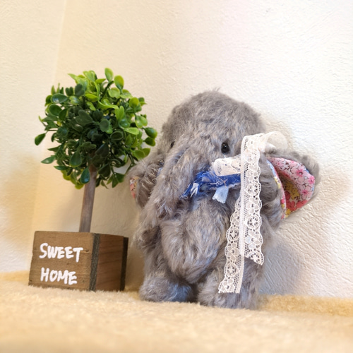 再販】夢見るぞうのぬいぐるみ ドイツ製モヘア生地のおめかしゾウさん