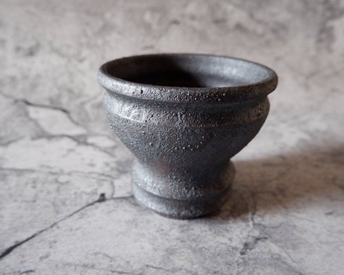鉢　陶器　陶芸　ハンドメイド　手作り　削り文様　削ぎ　鎬　波文様　黒 鉢 陶器 陶芸 ハンドメイド 手作り 削り文様 削ぎ 鎬 波文様 黒