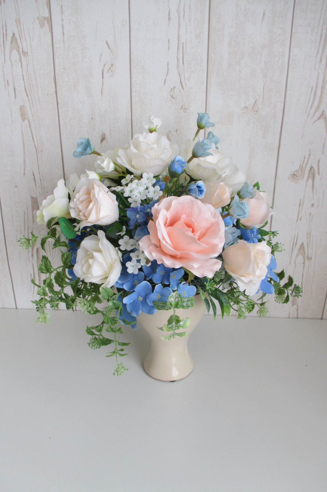 あじさいとバラを愛でるアレンジメント　ｍ-1705