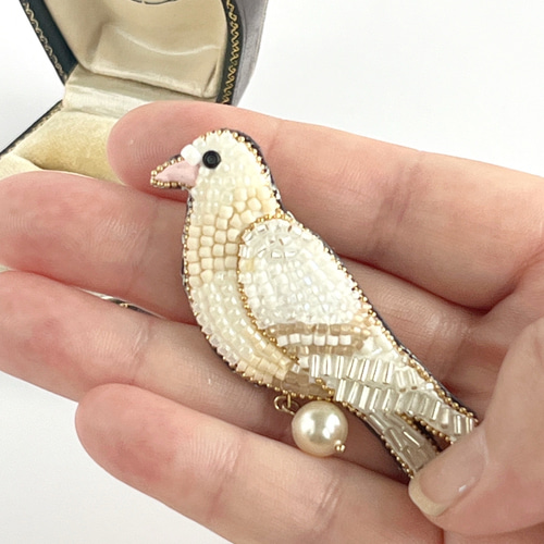 誕生鳥ブローチ 6月 ハト ブローチ batacot 通販 19242065｜Creema