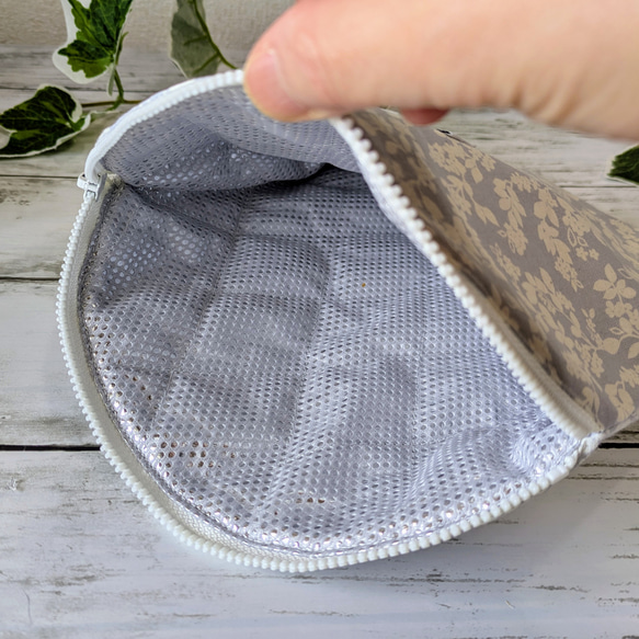 保冷ポーチ★ラベンダーグレー植物柄☆アイスリングケース★クールネックポーチ☆撥水・防水★暑さ対策・熱中症対策☆洗濯OK 4枚目の画像