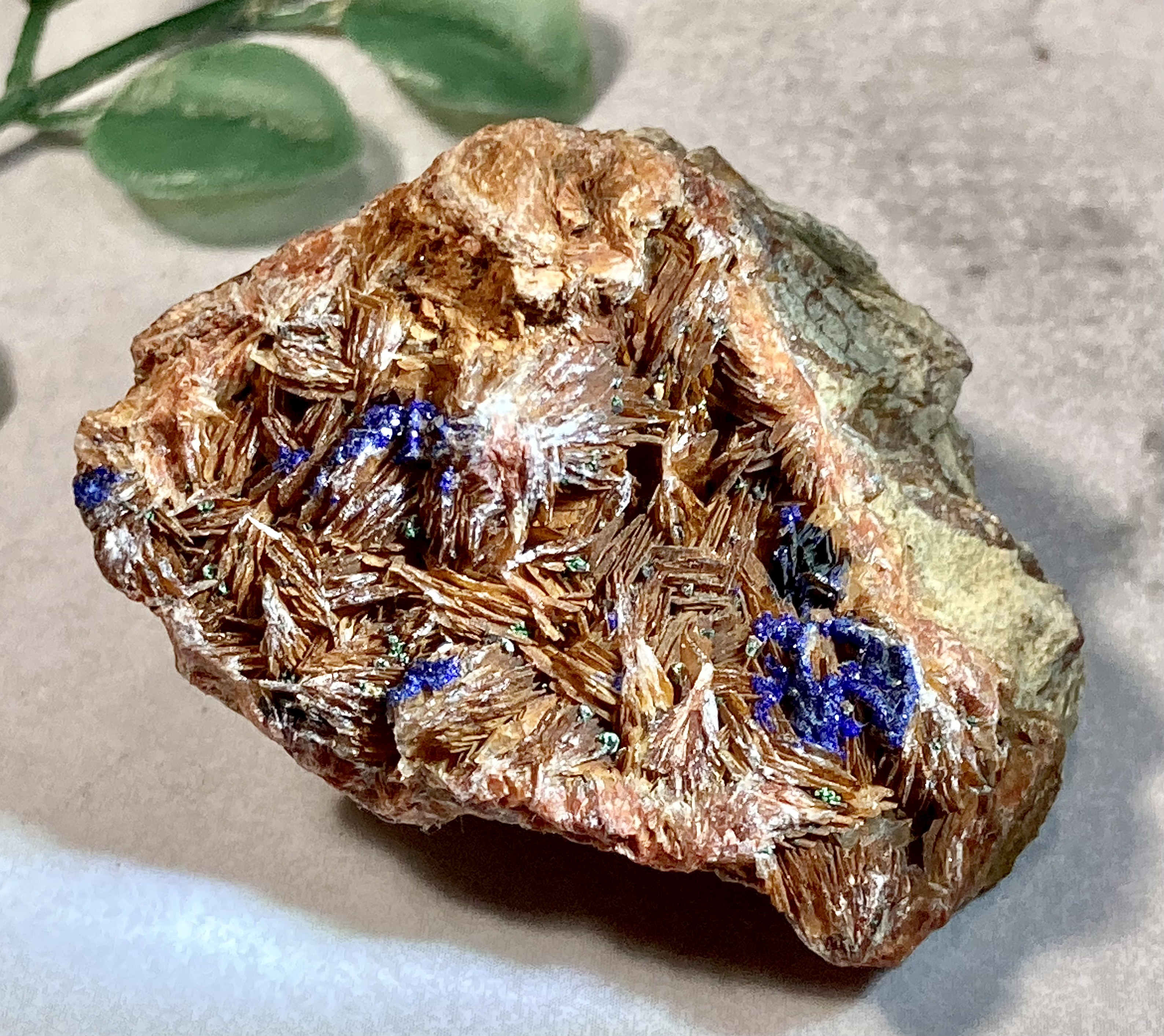 イネス石　イネサイト　原石　アズライト　アジュライト共生　ラフストーン