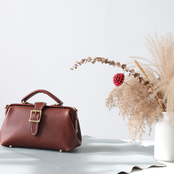 ★限時特惠，兩件起售！ ★超人氣！橫款搭扣包，手工真皮單肩包，女士款，全手工縫製，秋冬包款 第5張的照片