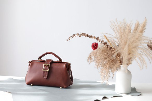 ★限時特惠，兩件起售！ ★超人氣！橫款搭扣包，手工真皮單肩包，女士款，全手工縫製，秋冬包款 第5張的照片