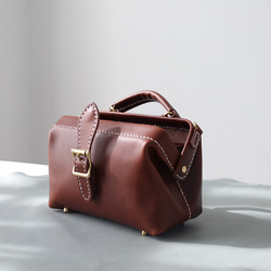 ★限時特惠，兩件起售！ ★超人氣！橫款搭扣包，手工真皮單肩包，女士款，全手工縫製，秋冬包款 第11張的照片