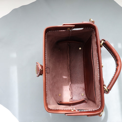 ★限時特惠，兩件起售！ ★超人氣！橫款搭扣包，手工真皮單肩包，女士款，全手工縫製，秋冬包款 第13張的照片