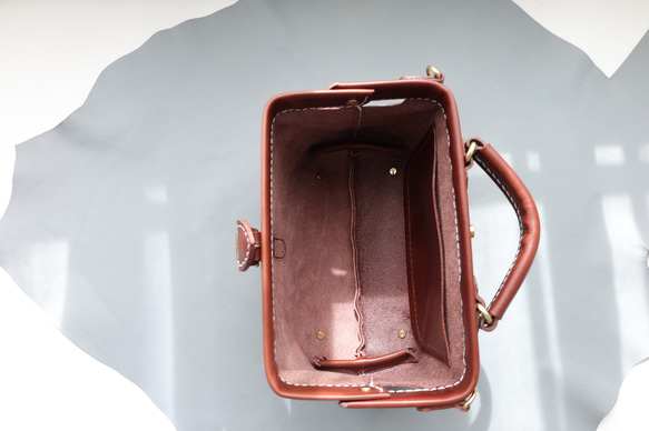 ★限時特惠，兩件起售！ ★超人氣！橫款搭扣包，手工真皮單肩包，女士款，全手工縫製，秋冬包款 第13張的照片