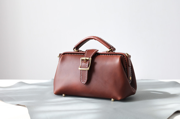 ★限時特惠，兩件起售！ ★超人氣！橫款搭扣包，手工真皮單肩包，女士款，全手工縫製，秋冬包款 第4張的照片