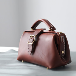 ★限時特惠，兩件起售！ ★超人氣！橫款搭扣包，手工真皮單肩包，女士款，全手工縫製，秋冬包款 第3張的照片