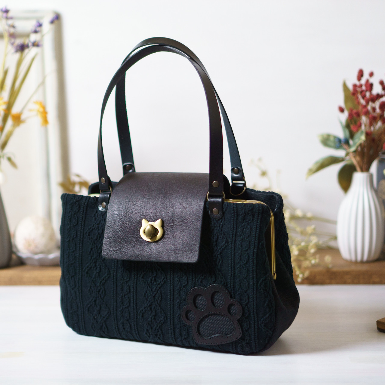 【受注制作】黒猫・猫がま口 ボストンバッグ（ネコ 肉球）