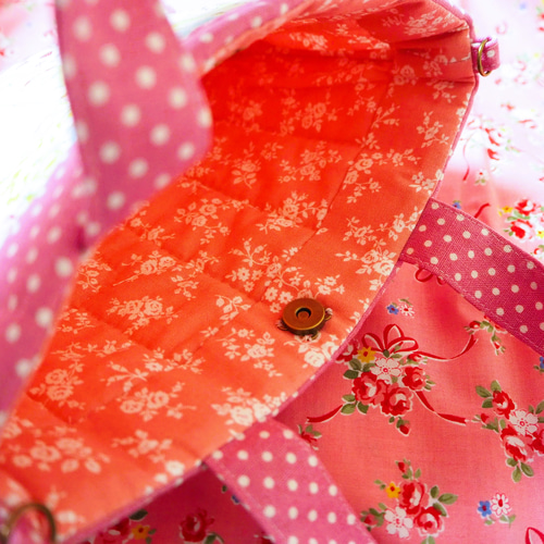 完成品】ハローベイビー絵本の1ページみたいなパッチワーク♪ミニ