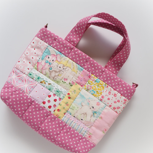 完成品】ハローベイビー絵本の1ページみたいなパッチワーク♪ミニ