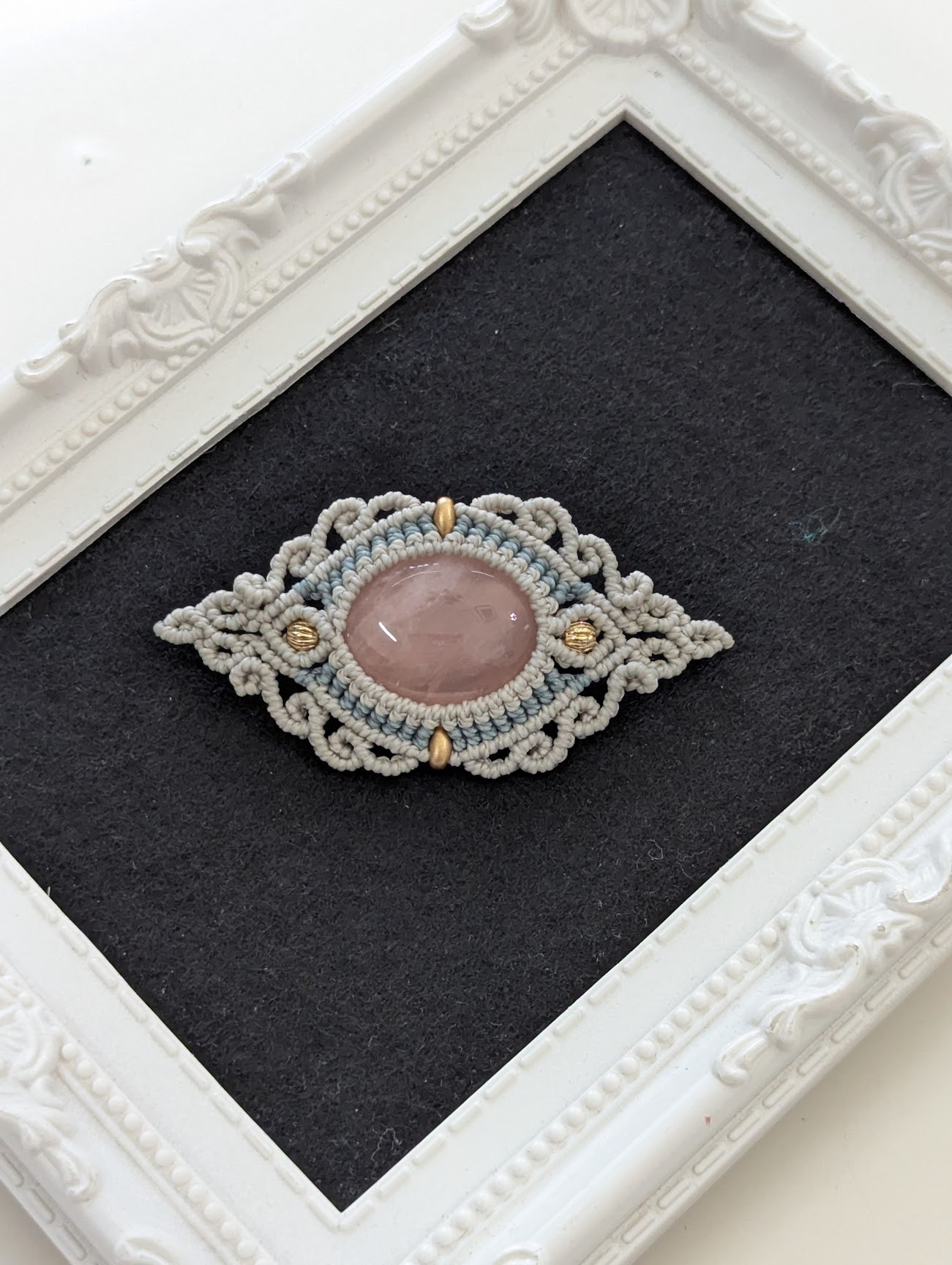 ★マクラメ手づくりキット★天然石のエレガントブローチ★ローズクォーツ★