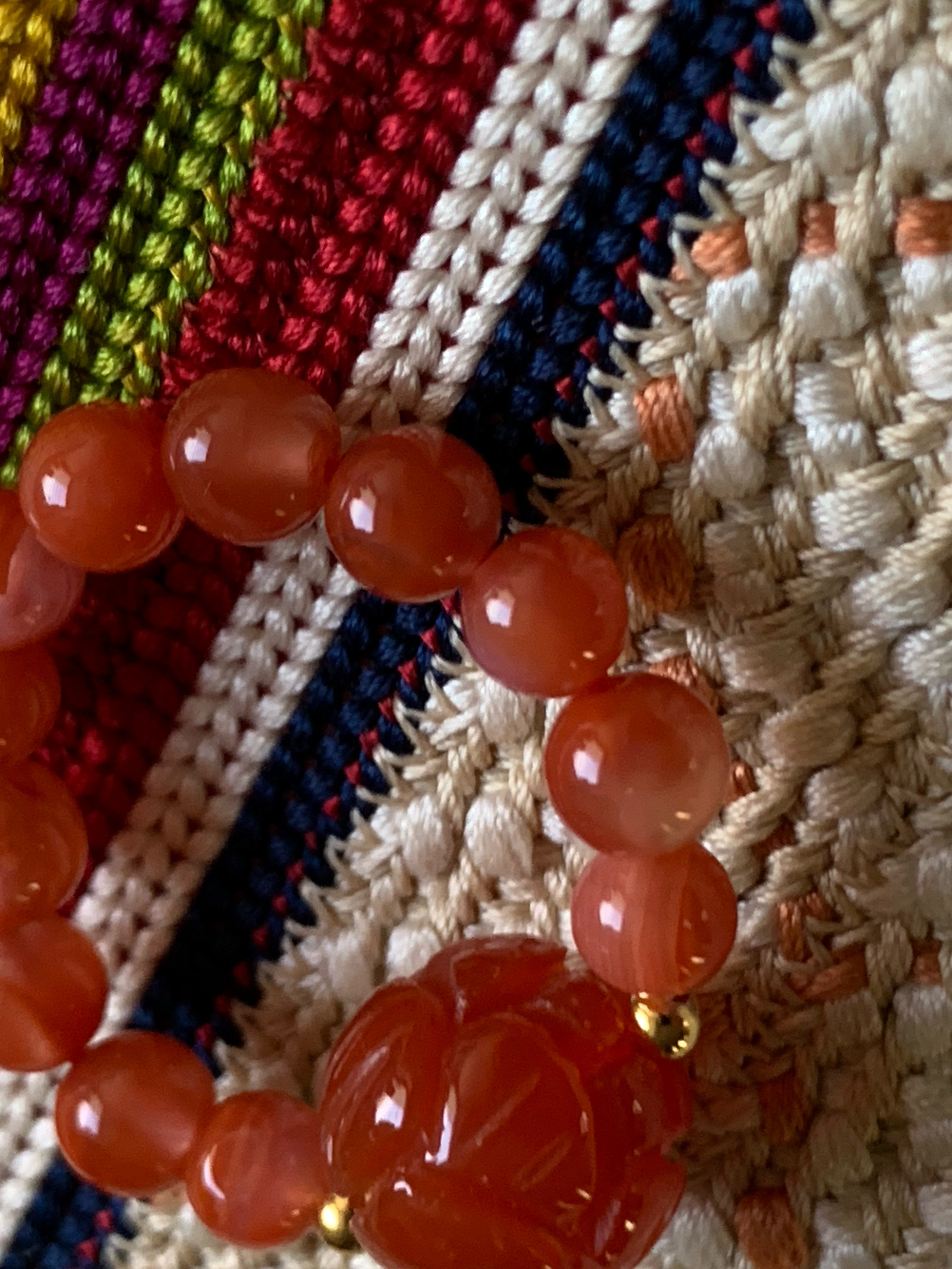 手彫りの蓮の彫り珠：赤瑪瑙と南紅瑪瑙の指輪 護符石リング